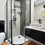Gorgeous In With Wifi Apartman