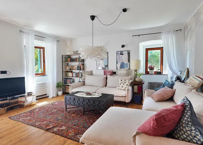 2 Bedroom Stunning In * Lovran