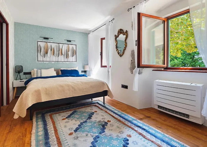 2 Bedroom Stunning In * Lovran